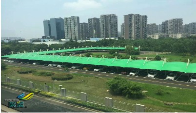 綠色膜結構車棚，膜結構車棚多色，環(huán)繞型大型車棚